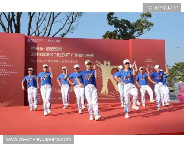 职业选手的“赛前握手”文化：这不仅仅是礼仪，更是心理博弈的开始。